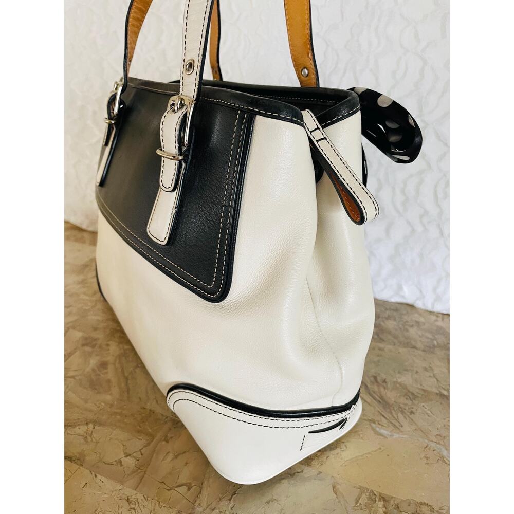 Vtg Coach Hampton off white/ black Legacy leather tote shoulder bag handbag 9605 - Picture 5 of 13